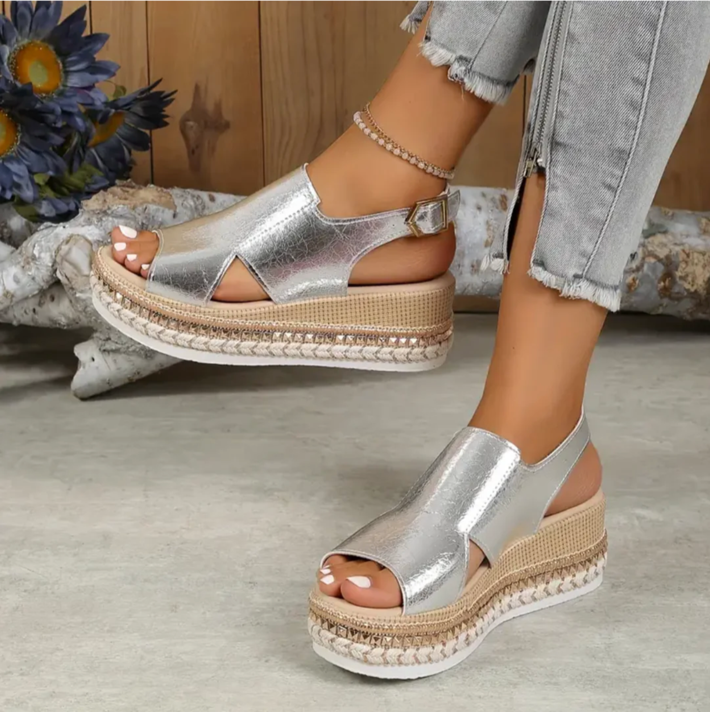 Vordela™ Elegant orthopaedic sandals