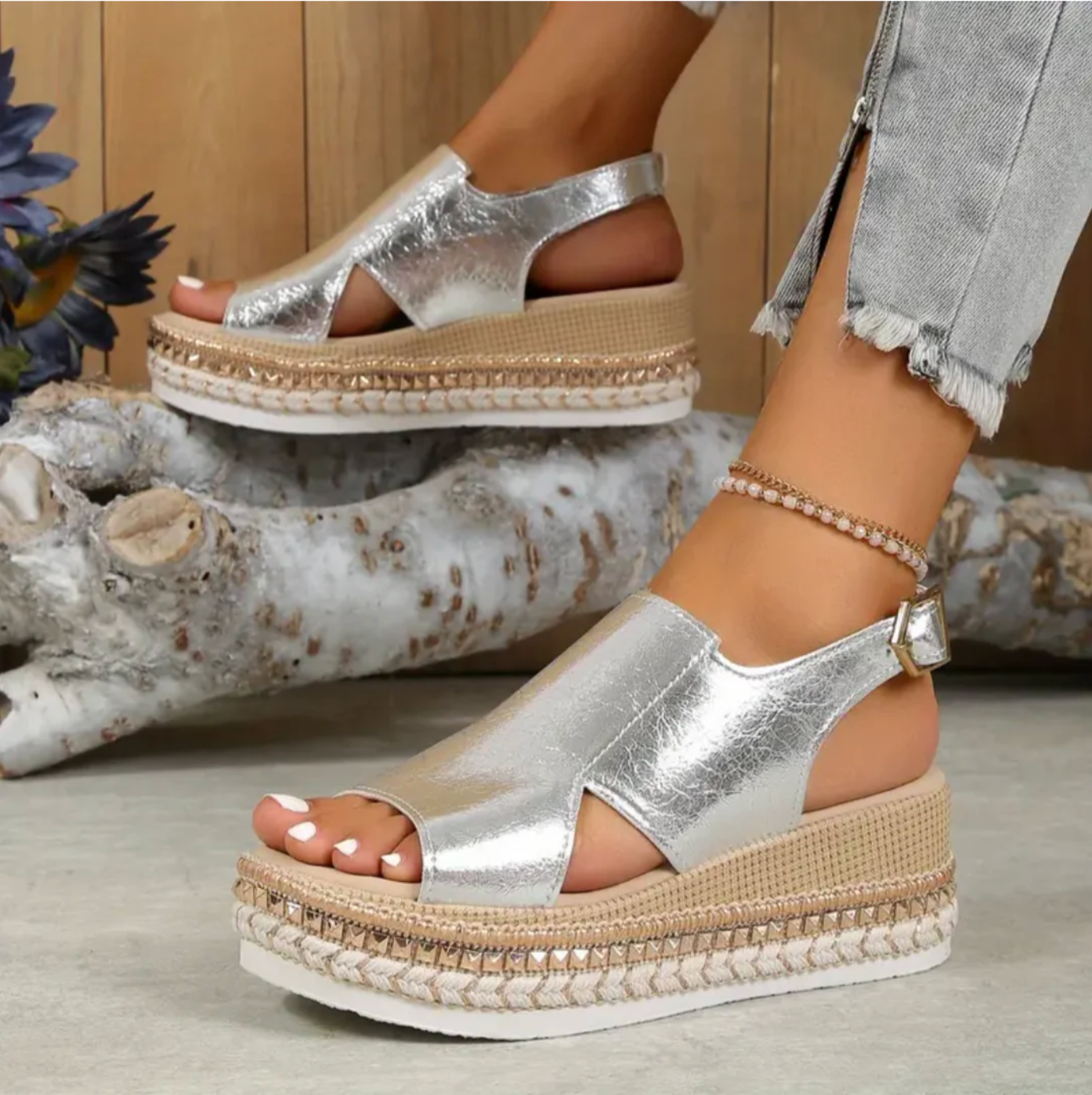 Vordela™ Elegant orthopaedic sandals