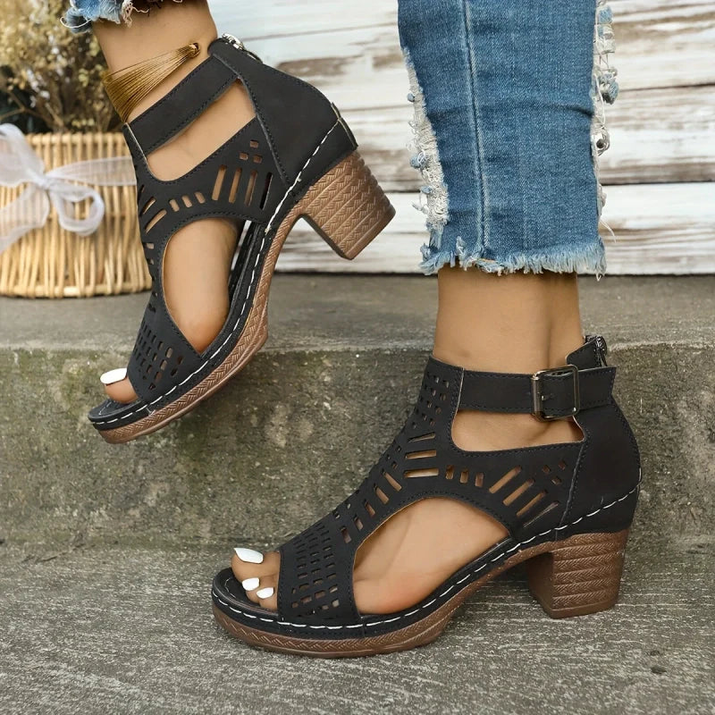 Veelzijdige open teen sandalen met holle hak