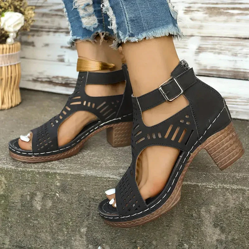 Veelzijdige open teen sandalen met holle hak