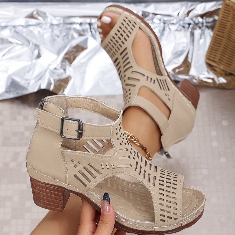 Veelzijdige open teen sandalen met holle hak